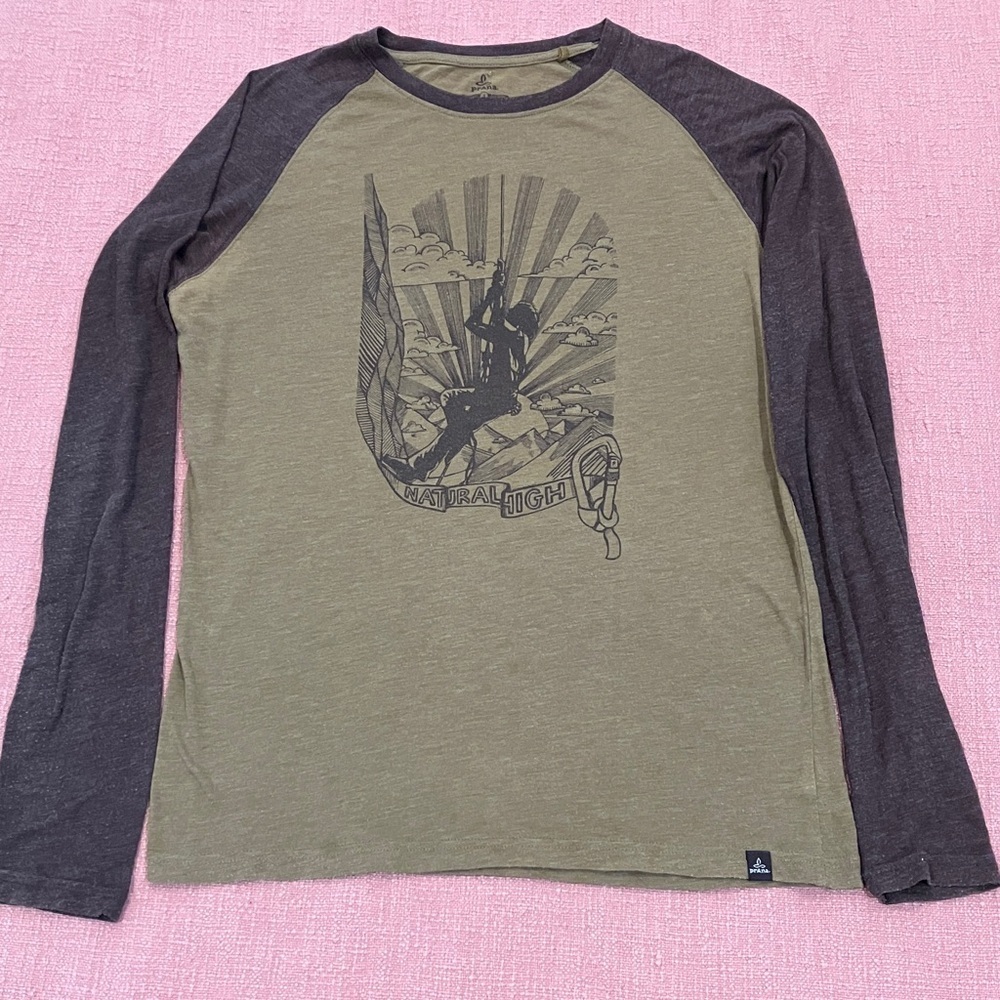 Prana Men's small Long Sleeve Graphic Tee - Olive and brown